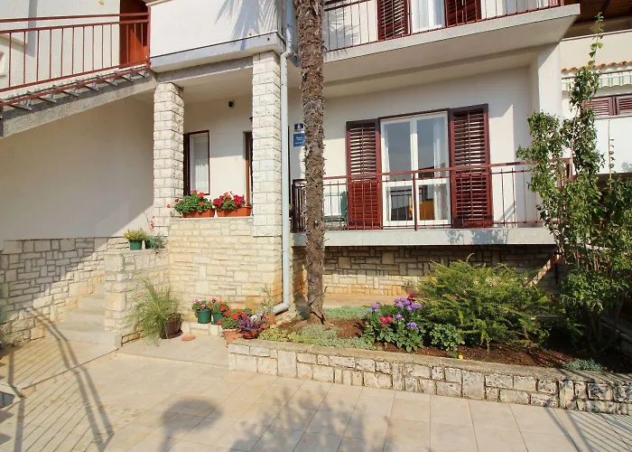 アパート Helles Mit Privater Terrasse, Alles Zu Fuss Erreichbar ポレッチ
