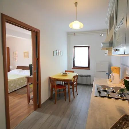 Helles Mit Privater Terrasse, Alles Zu Fuss Erreichbar * Poreč